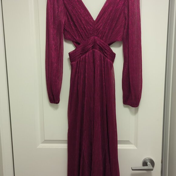 Ever New Cassandra cut out plisse dress - Picture 2 of 5